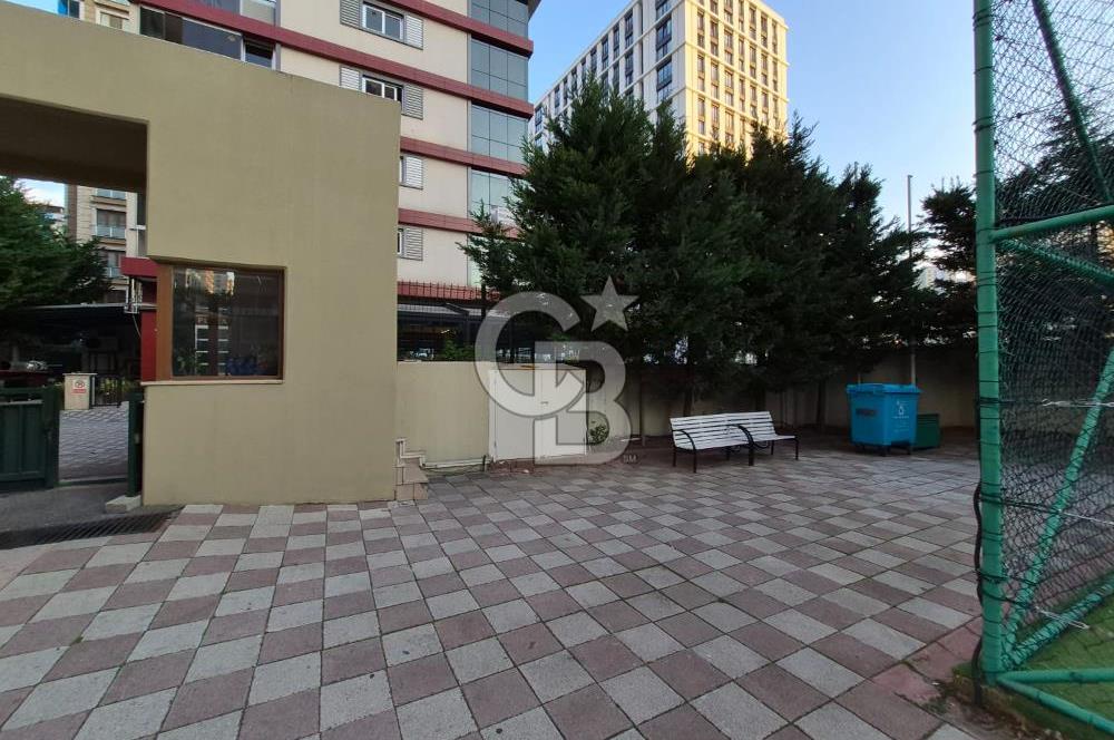 ŞERİFALİDE HAVUZLU GÜVENLİKLİ OTOPARKLI SİTEDE 2+1 KİRALIK DAİRE