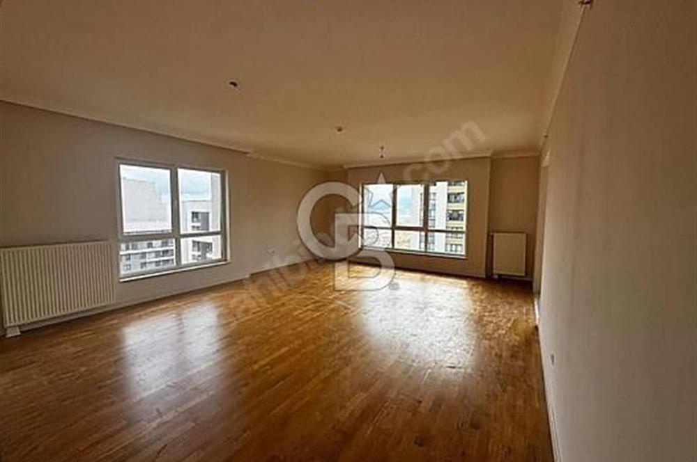 GüneyPark-1 de, Yüksek Katta, Geniş Manzaralık Daire