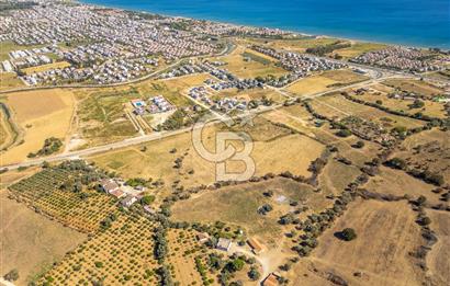 SEFERİHİSAR DOĞANBEY TURİZM İMARLI 8.670 M2 ARSA