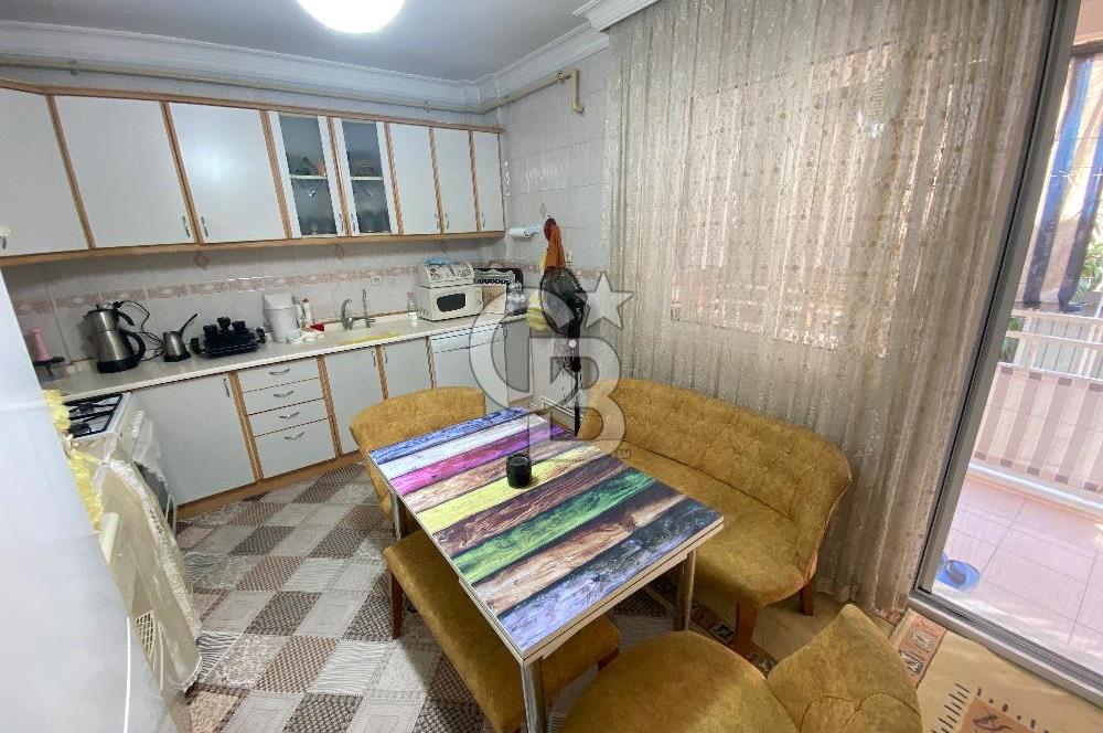 Buca’da Konut ve Dükkandan Oluşan Komple Satılık Bina 