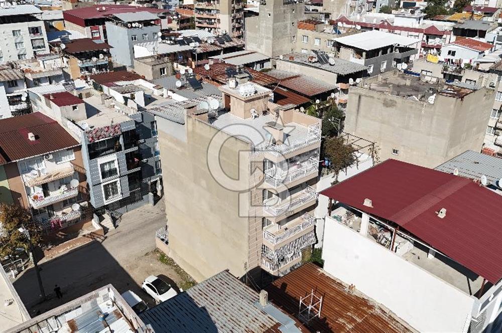 Buca’da Konut ve Dükkandan Oluşan Komple Satılık Bina 