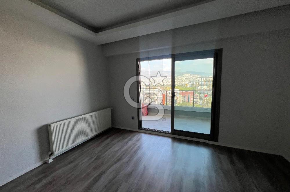 Bornova Goldiva Kuzey Sitesi 3+1 Satılık 186m2 Arakat Daire
