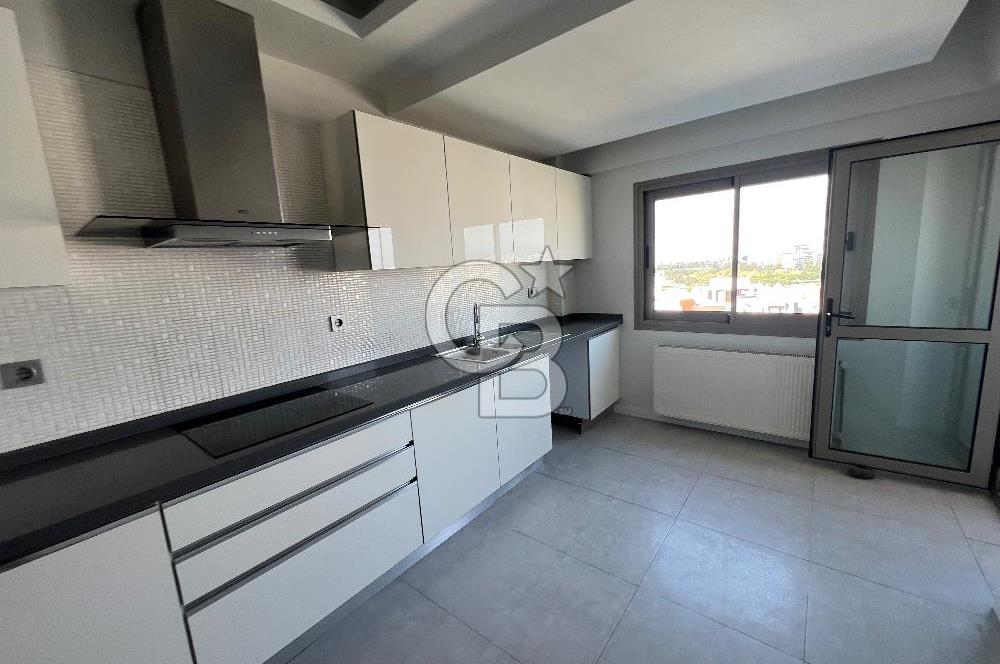 Bornova Goldiva Kuzey Sitesi 3+1 Satılık 186m2 Arakat Daire