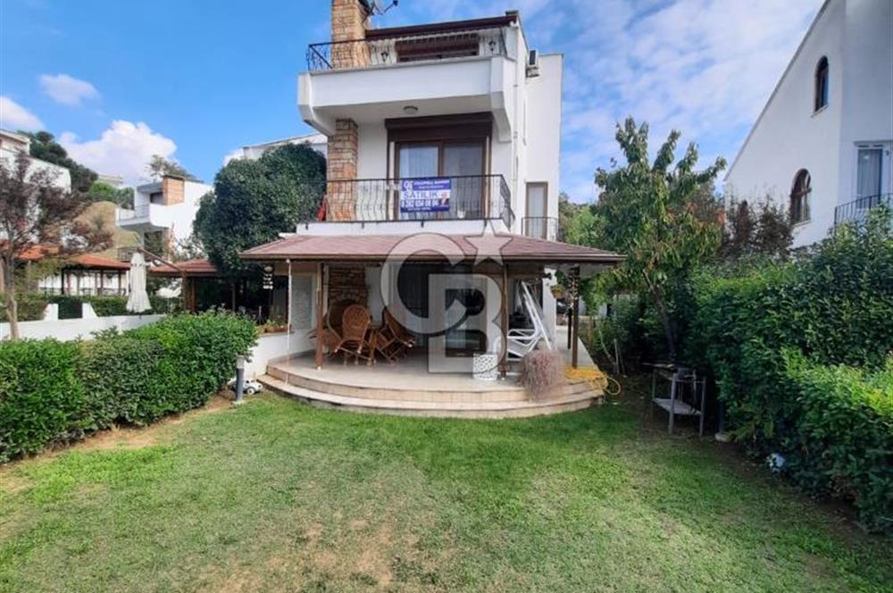 🏡 Marmaraereğlisi'nde Denize Sıfır 4+1 Dubleks Villa!