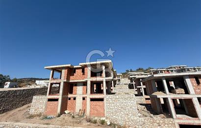 MİLAS DÖRTTEPE'DE SATILIK 3+1 DENİZ MANZARALI VİLLA