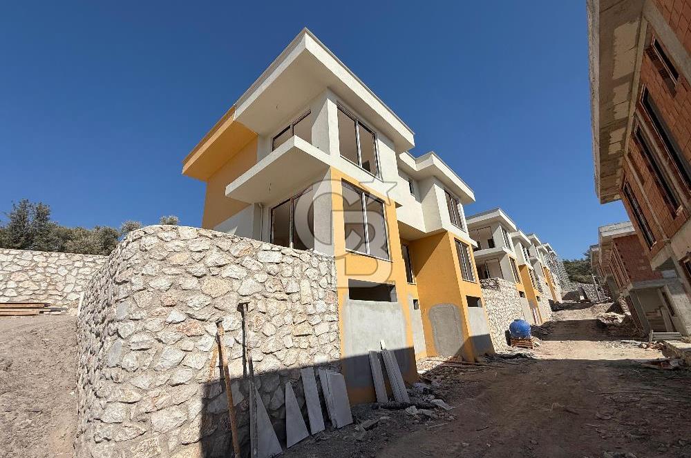 MİLAS DÖRTTEPE'DE SATILIK 3+1 DENİZ MANZARALI VİLLA