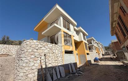 MİLAS DÖRTTEPE'DE SATILIK 3+1 DENİZ MANZARALI VİLLA