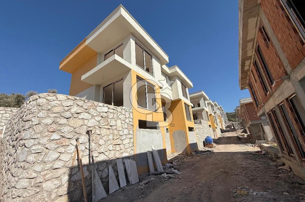 MİLAS DÖRTTEPE'DE SATILIK 3+1 DENİZ MANZARALI VİLLA