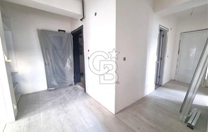 BORNOVA MANAVKUYU CADDE ÜZERİ MUHTEŞEM KONUMDA 3+1 SATILIK DAİRE