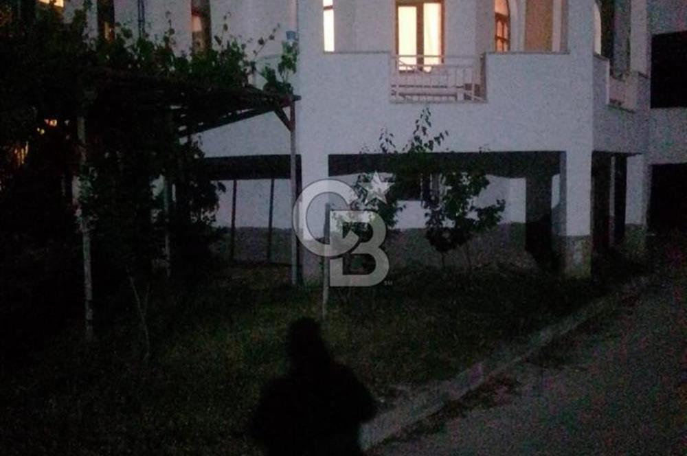 BEYŞEHİR BEYAZGÜL SİTESİN'DE 3+1 TRİPLEKS SATILIK VİLLA