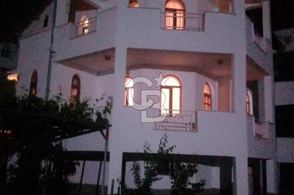 BEYŞEHİR BEYAZGÜL SİTESİN'DE 3+1 TRİPLEKS SATILIK VİLLA