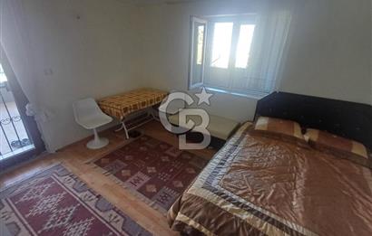 BAĞLICA'DA MUHTEŞEM MANZARALI, GENİŞ BAHÇELİ, SATILIK 4+1 VİLLA