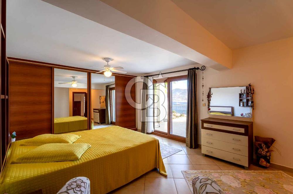 Yalıkavak Küdür Güneş Bende Deniz Manzaralı Özel İskeleli Villa