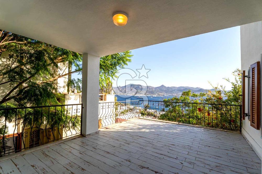Yalıkavak Küdür Güneş Bende Deniz Manzaralı Özel İskeleli Villa