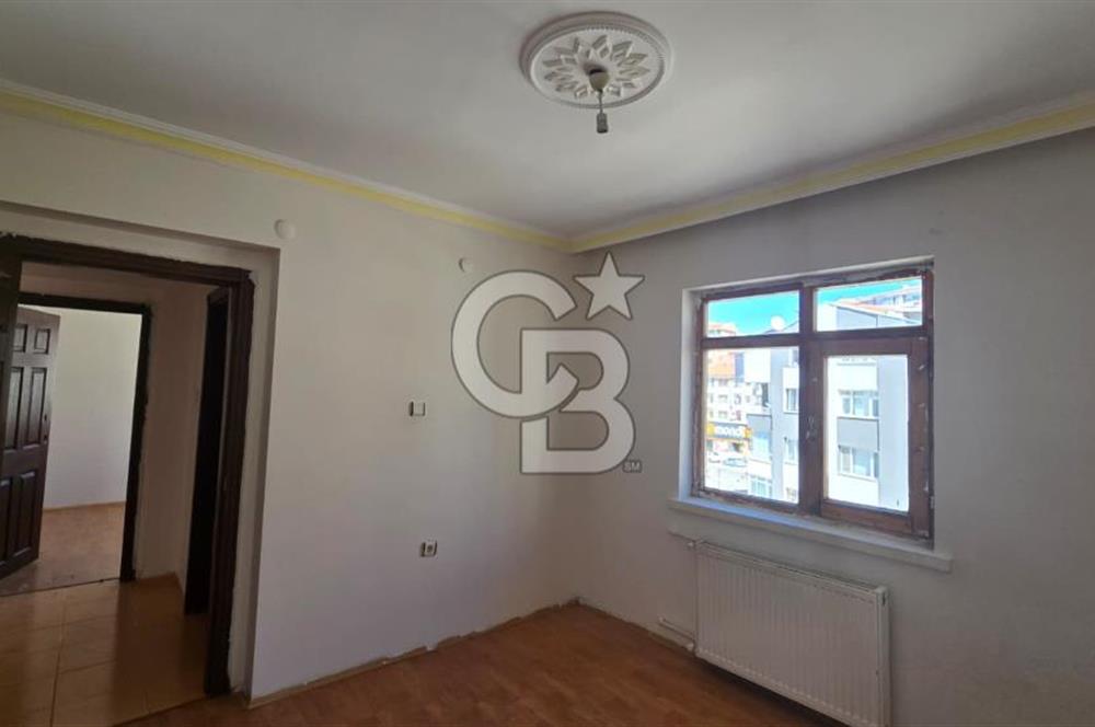 Yenimahalle Kayalar Erol Kaya Caddesi Köşe Konumda 3+1 Daire Boş