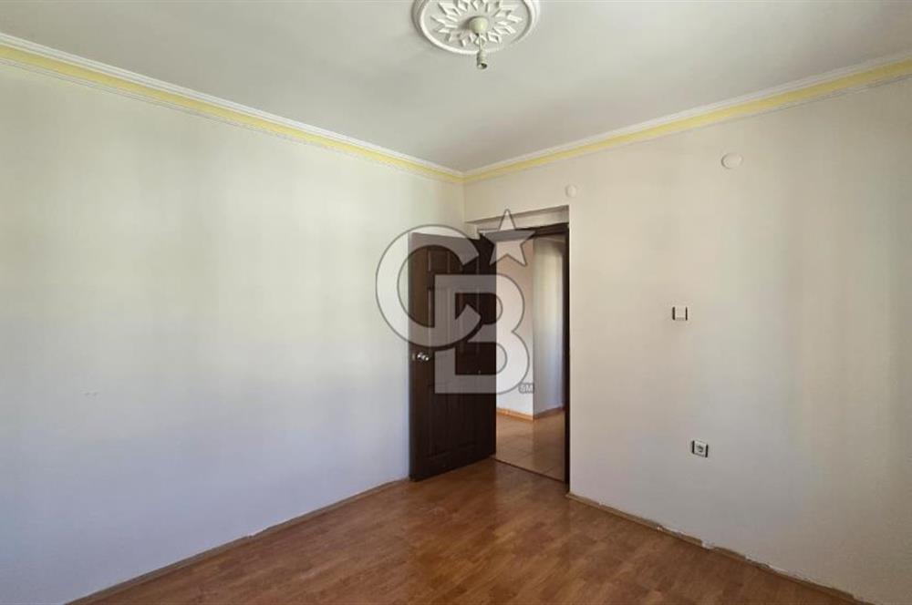 Yenimahalle Kayalar Erol Kaya Caddesi Köşe Konumda 3+1 Daire Boş