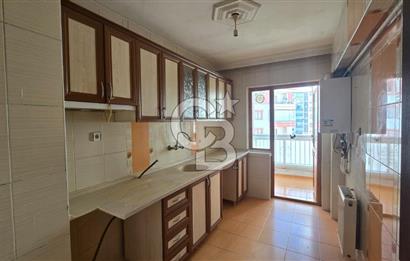 Yenimahalle Kayalar Erol Kaya Caddesi Köşe Konumda 3+1 Daire Boş