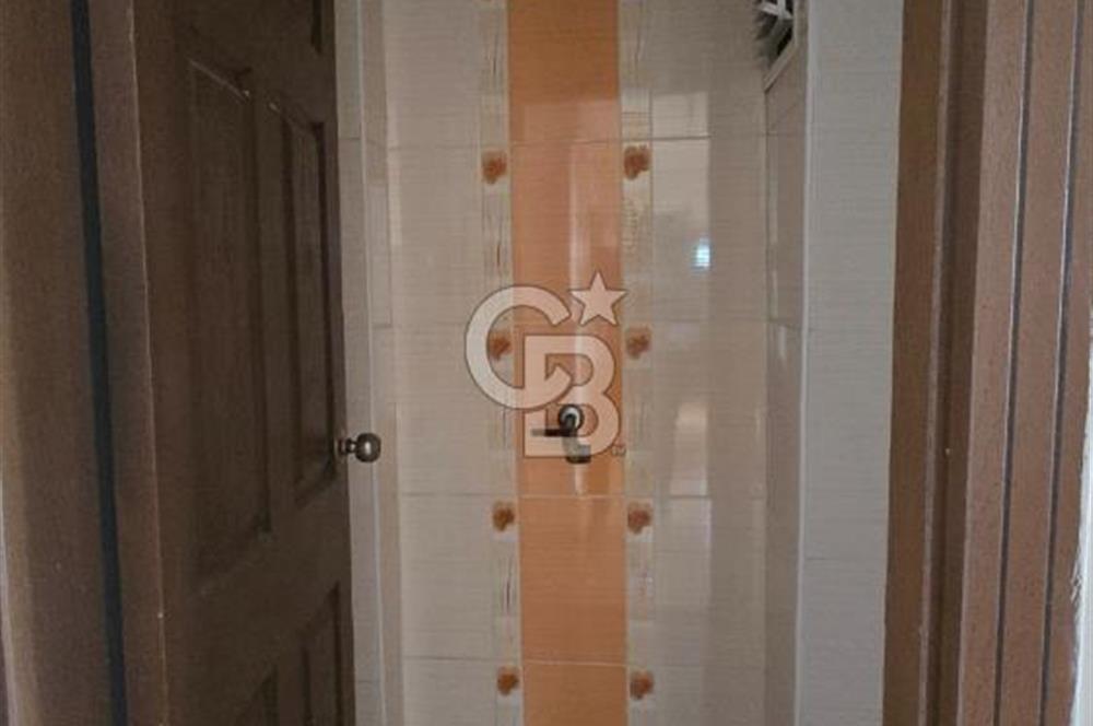 Yenimahalle Kayalar Erol Kaya Caddesi Köşe Konumda 3+1 Daire Boş