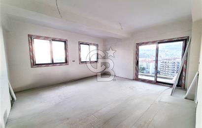 BORNOVA MANAVKUYU CADDE ÜZERİ MUHTEŞEM KONUMDA 3+1 SATILIK DAİRE