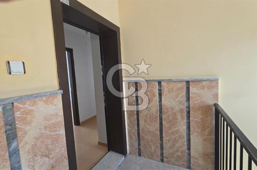 Yenimahalle Kayalar Erol Kaya Caddesi Köşe Konumda 3+1 Daire Boş