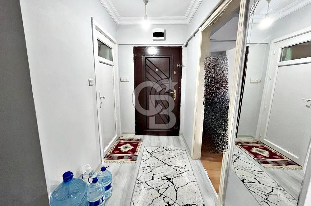 NATOYOLU CADDESİ YAKINI KAT KONUMUNDA CEPHELERİ AÇIK YAPILI 2+1