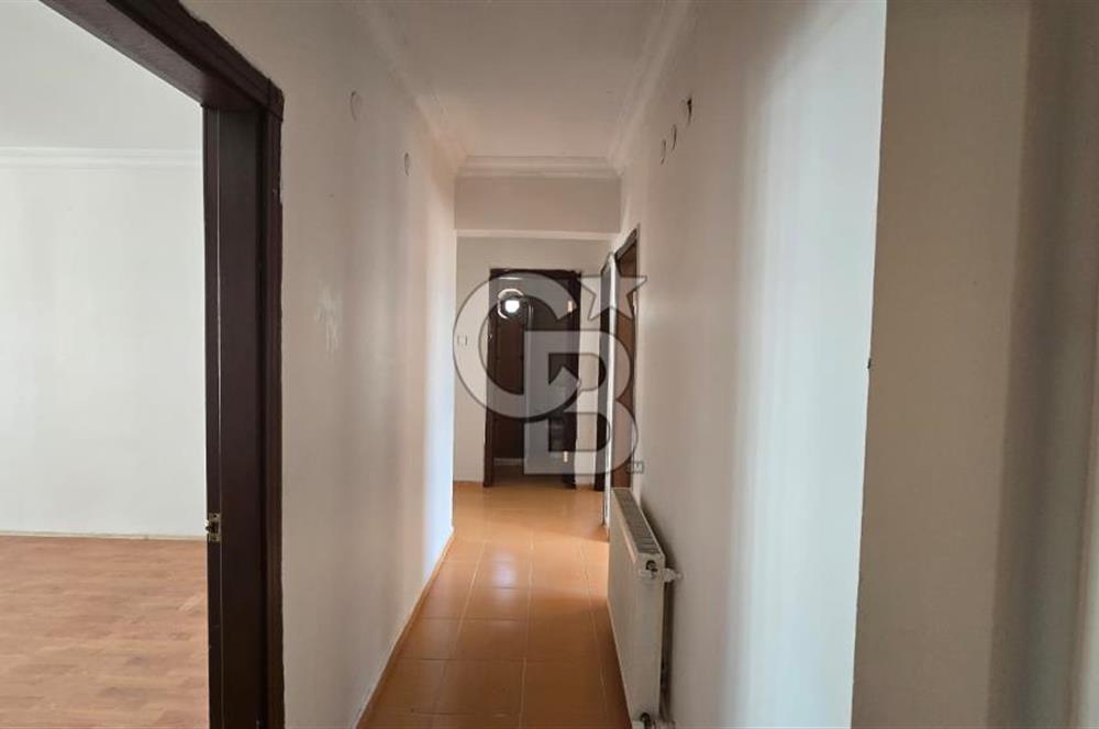 Yenimahalle Kayalar Erol Kaya Caddesi Köşe Konumda 3+1 Daire Boş