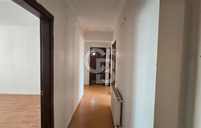 Yenimahalle Kayalar Erol Kaya Caddesi Köşe Konumda 3+1 Daire Boş