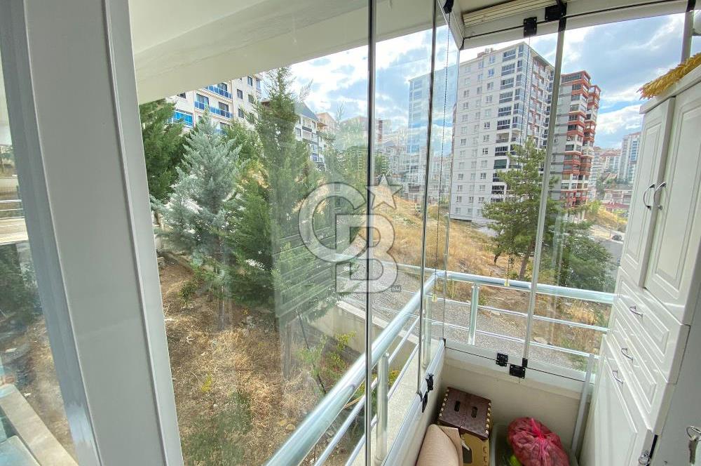 ŞEHİTLER CD YAKINI 1.KAT KONUMUNDA ARA KAT ÇİFT BALKONLU 3+1