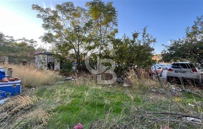 FOÇA FEVZİPAŞA MAHALLESİNDE 136M2 SATILIK ARSA