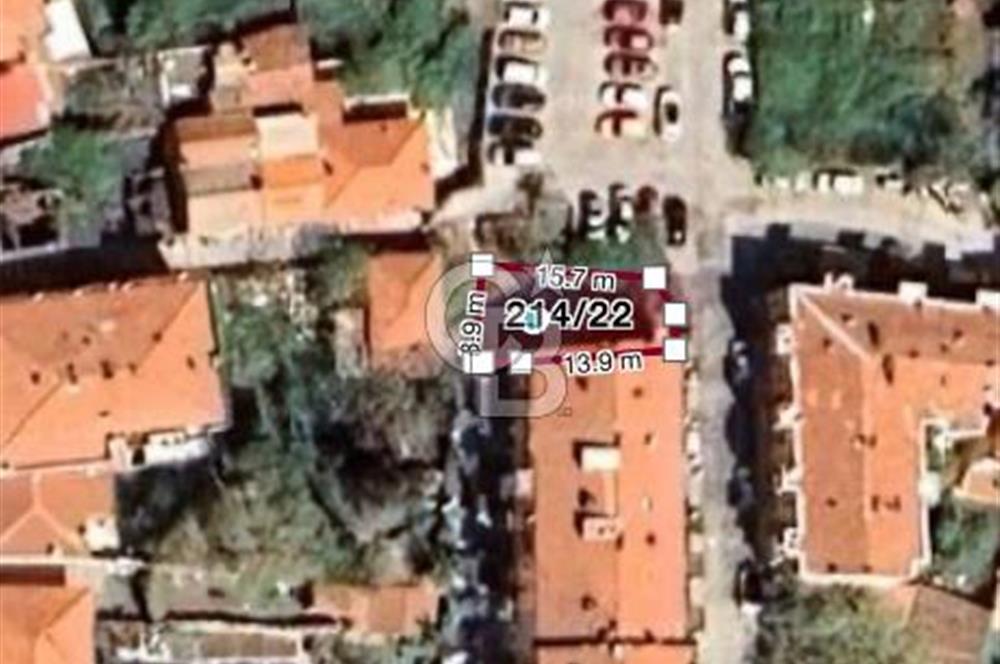 FOÇA FEVZİPAŞA MAHALLESİNDE 136M2 SATILIK ARSA