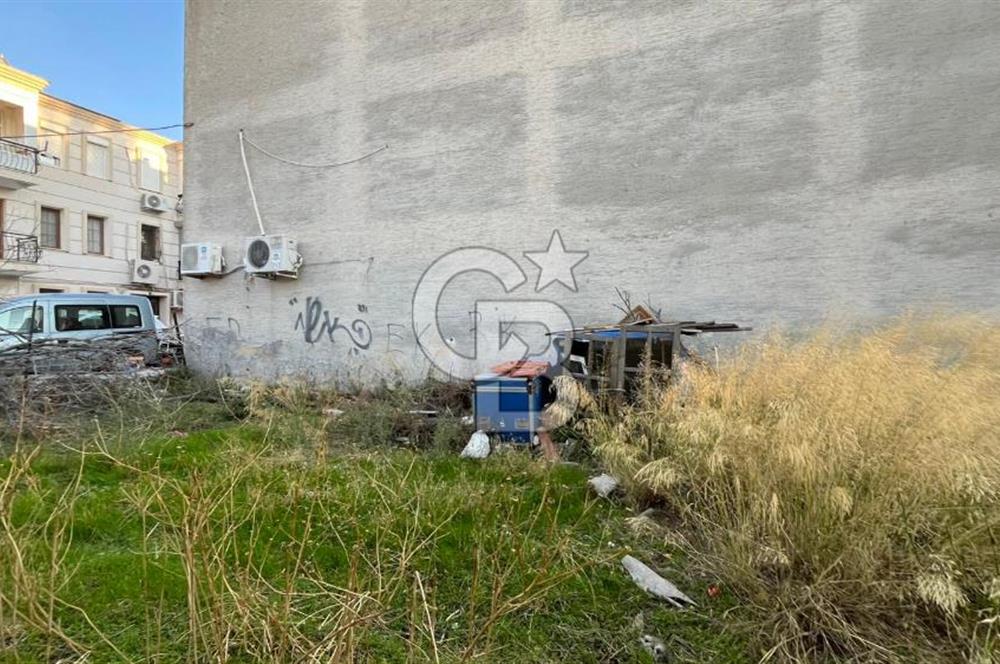 FOÇA FEVZİPAŞA MAHALLESİNDE 136M2 SATILIK ARSA
