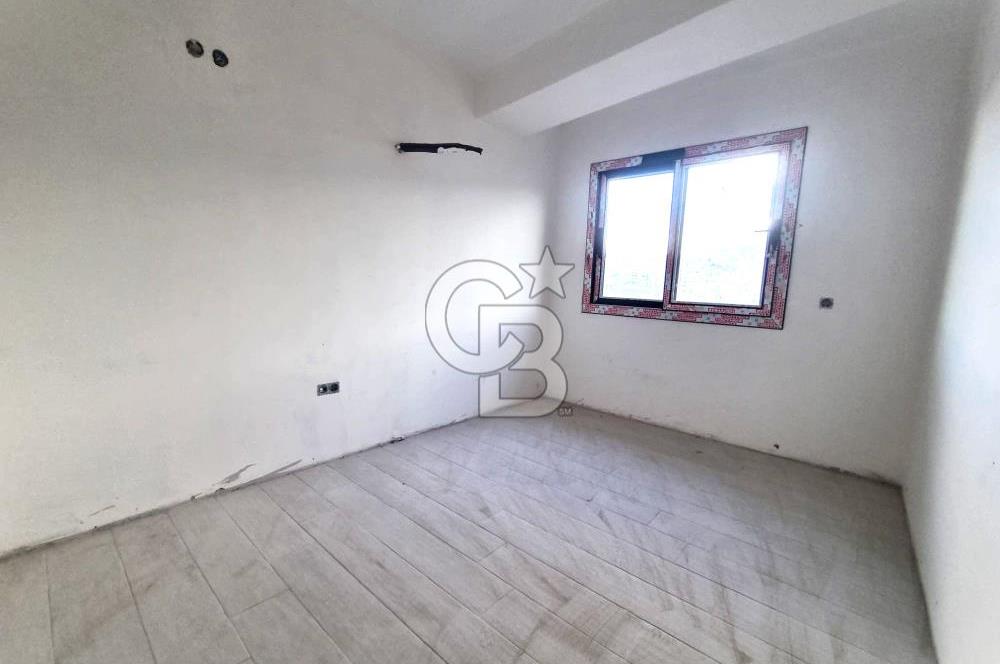 BORNOVA MANAVKUYU CADDE ÜZERİ MUHTEŞEM KONUMDA 3+1 SATILIK DAİRE