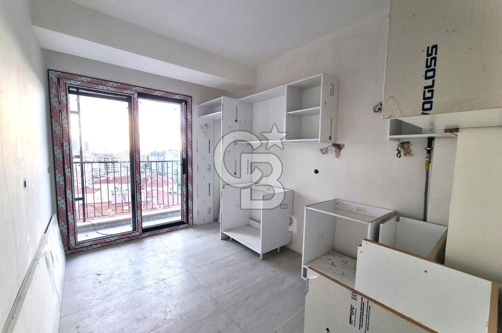 BORNOVA MANAVKUYU CADDE ÜZERİ MUHTEŞEM KONUMDA 3+1 SATILIK DAİRE