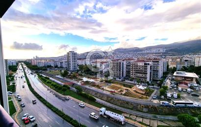 BORNOVA MANAVKUYU CADDE ÜZERİ MUHTEŞEM KONUMDA 3+1 SATILIK DAİRE