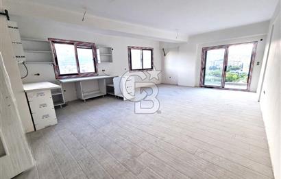BORNOVA MANAVKUYU CADDE ÜZERİ MUHTEŞEM KONUMDA 3+1 SATILIK DAİRE