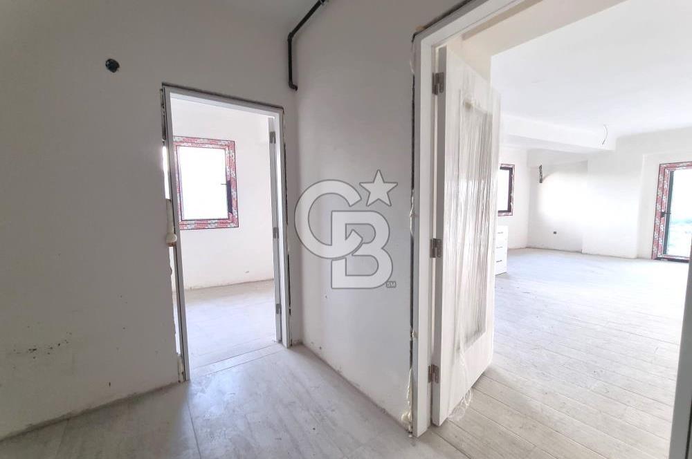 BORNOVA MANAVKUYU CADDE ÜZERİ MUHTEŞEM KONUMDA 3+1 SATILIK DAİRE
