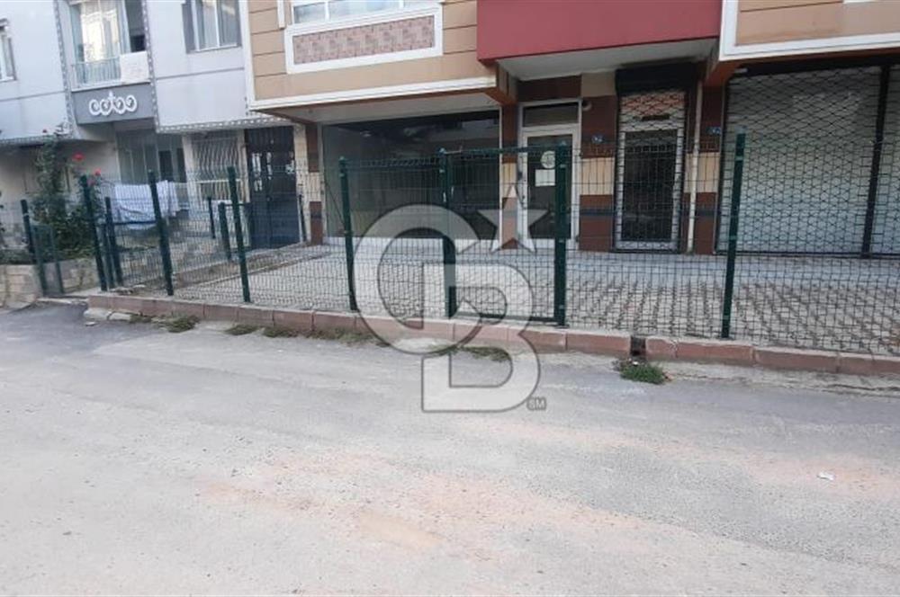 Etimesgut Atakent'te Merkezi Konumda - Depolu Satılık Dükkan