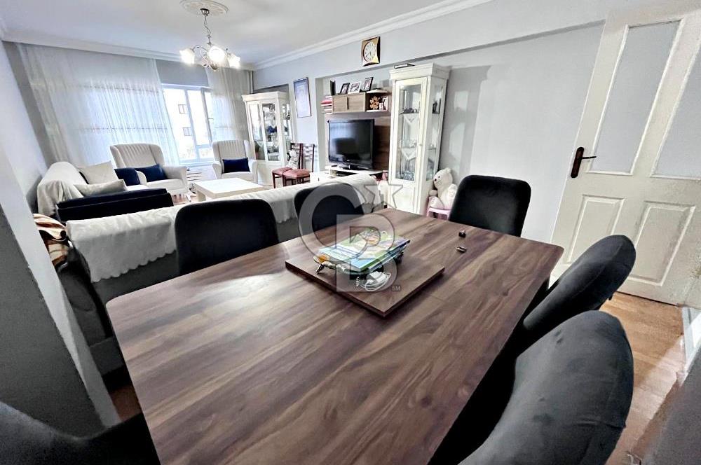 NATOYOLU CADDESİ YAKINI KAT KONUMUNDA CEPHELERİ AÇIK YAPILI 2+1