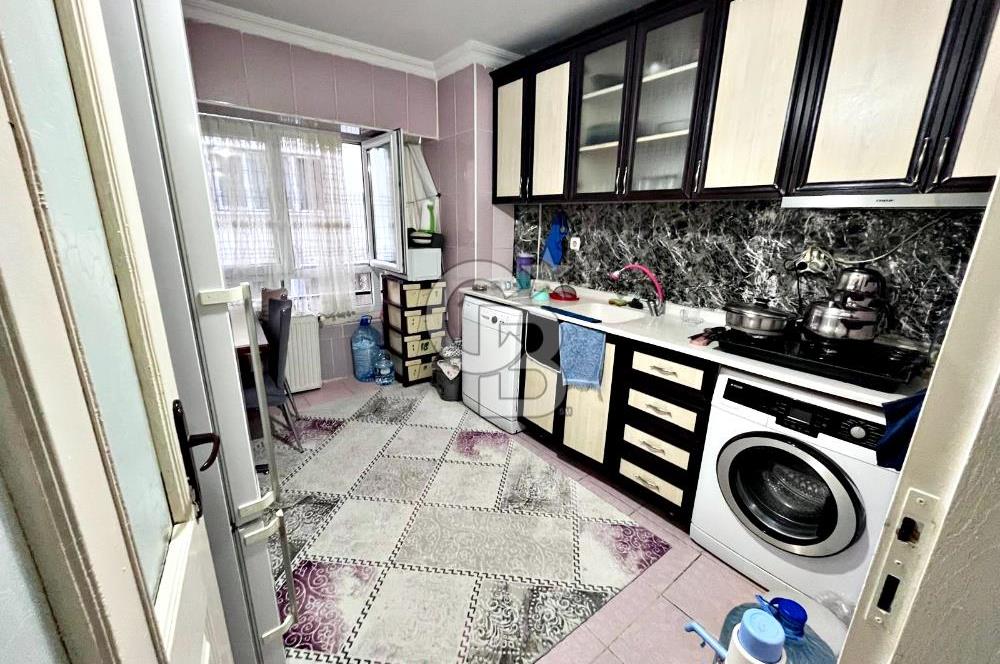 NATOYOLU CADDESİ YAKINI KAT KONUMUNDA CEPHELERİ AÇIK YAPILI 2+1