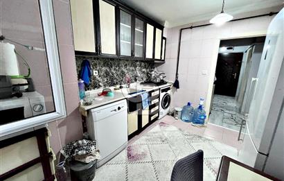 NATOYOLU CADDESİ YAKINI KAT KONUMUNDA CEPHELERİ AÇIK YAPILI 2+1