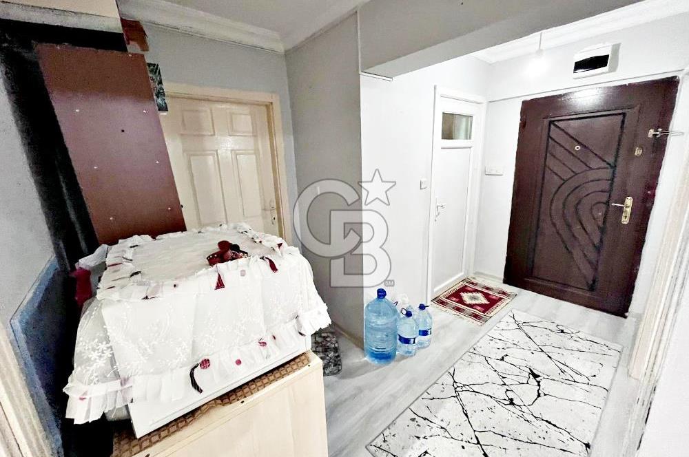 NATOYOLU CADDESİ YAKINI KAT KONUMUNDA CEPHELERİ AÇIK YAPILI 2+1
