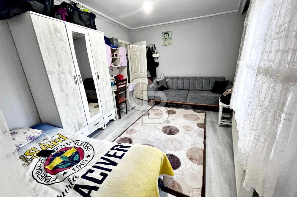 NATOYOLU CADDESİ YAKINI KAT KONUMUNDA CEPHELERİ AÇIK YAPILI 2+1