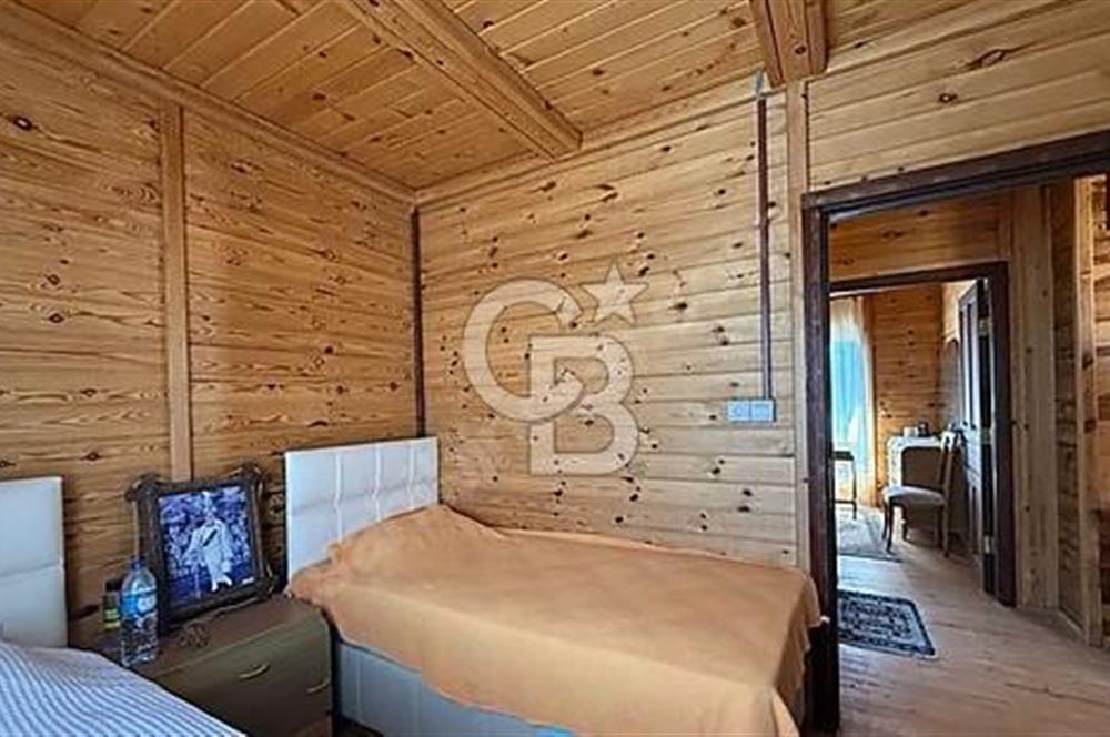 GEDİKLİDE ALT-ÜST AYRI GİRİŞLİ 2 KATLI OTANTİK KÖY KONAĞI
