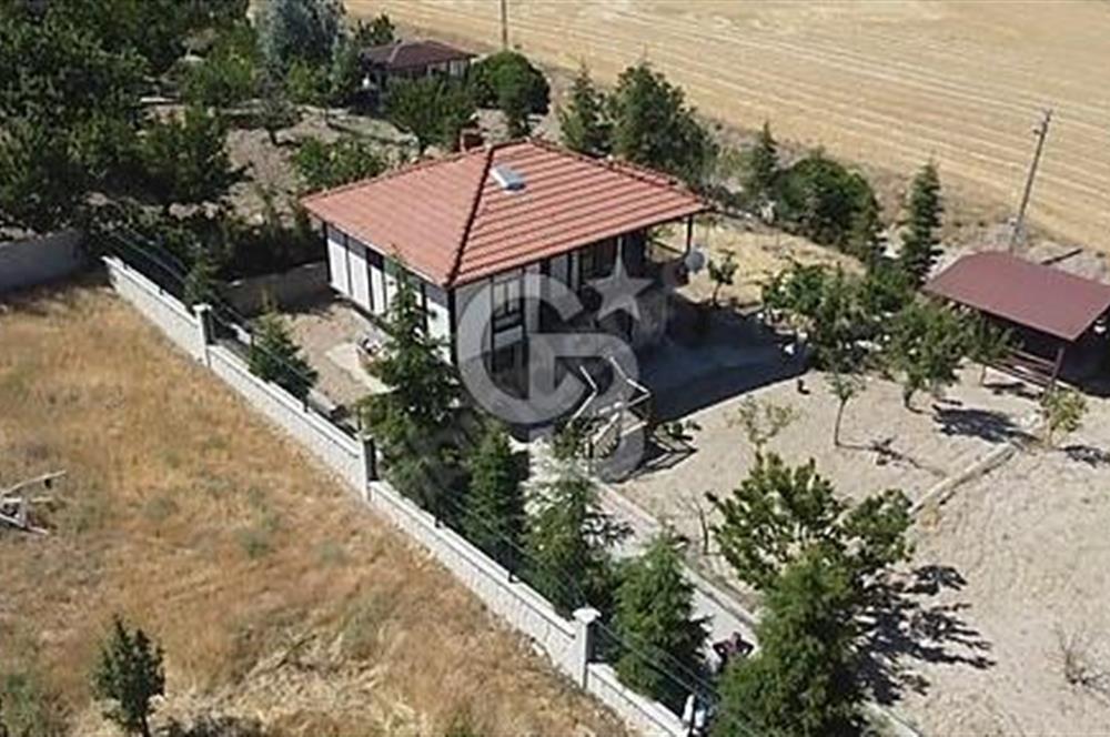GEDİKLİDE ALT-ÜST AYRI GİRİŞLİ 2 KATLI OTANTİK KÖY KONAĞI