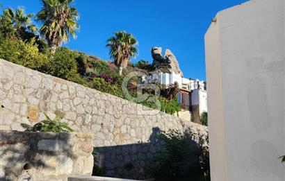 Yalıkavak’ta Yatırıma Değer 5+1 Villa – Satılık Deniz Manzaralı, 4 Katlı Lüks Konut