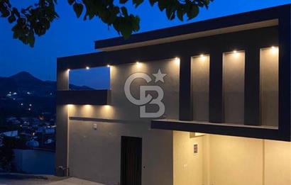 Yalıkavak’ta Yatırıma Değer 5+1 Villa – Satılık Deniz Manzaralı, 4 Katlı Lüks Konut