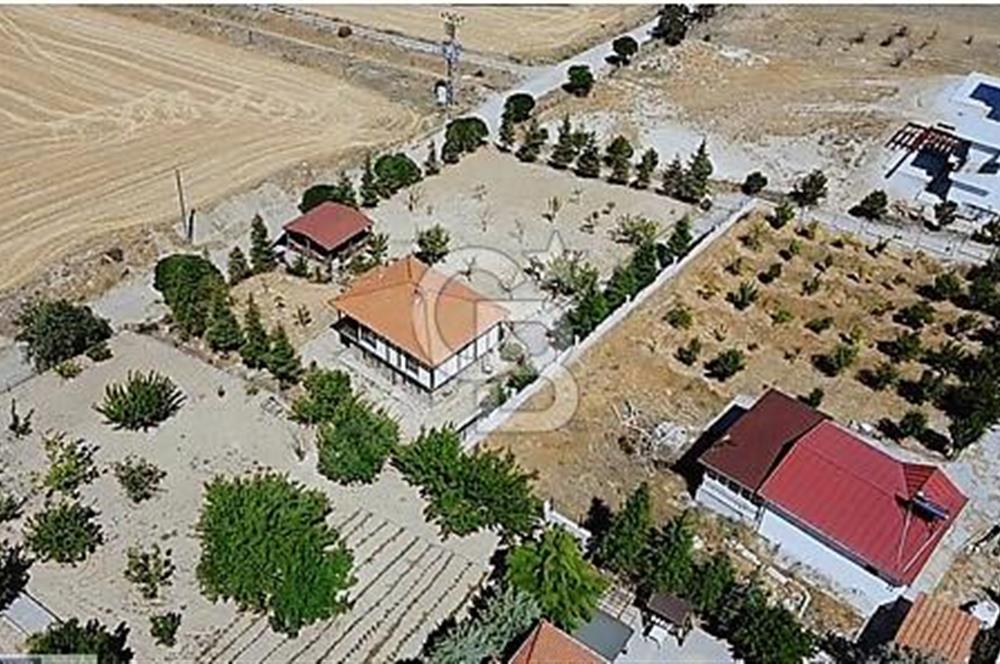 GEDİKLİDE ALT-ÜST AYRI GİRİŞLİ 2 KATLI OTANTİK KÖY KONAĞI