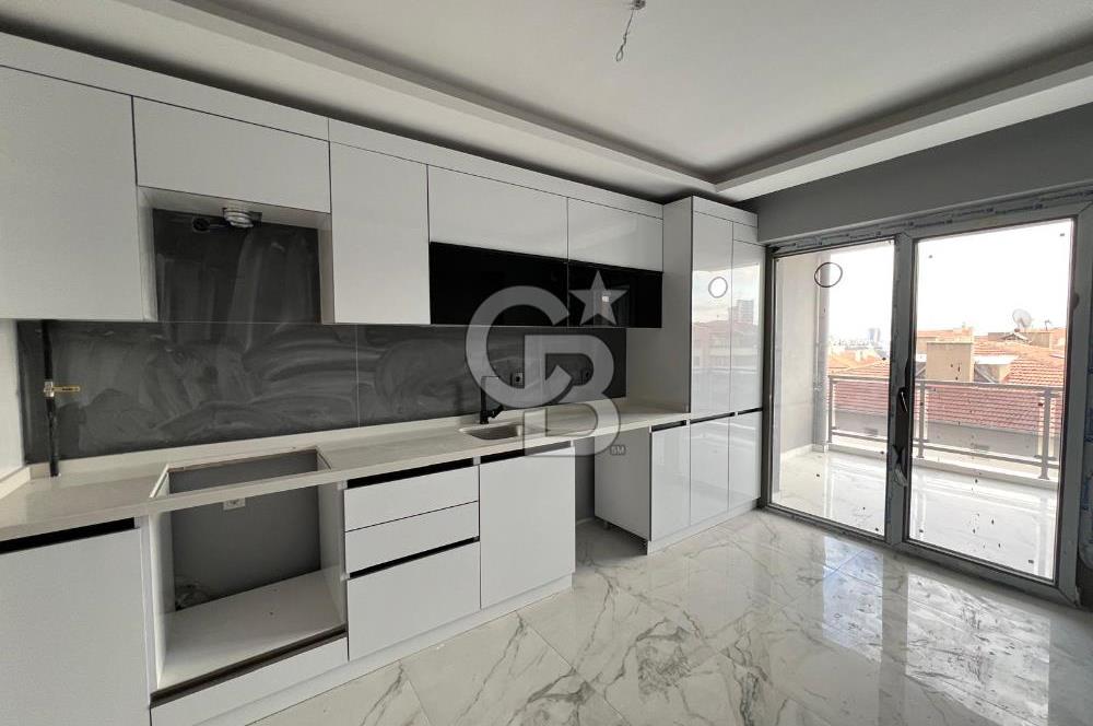 MÜRSEL ULUÇ'ta 3+1 OTURUMA HAZIR CEPHEDEN 3. KAT SIFIR DAİRE