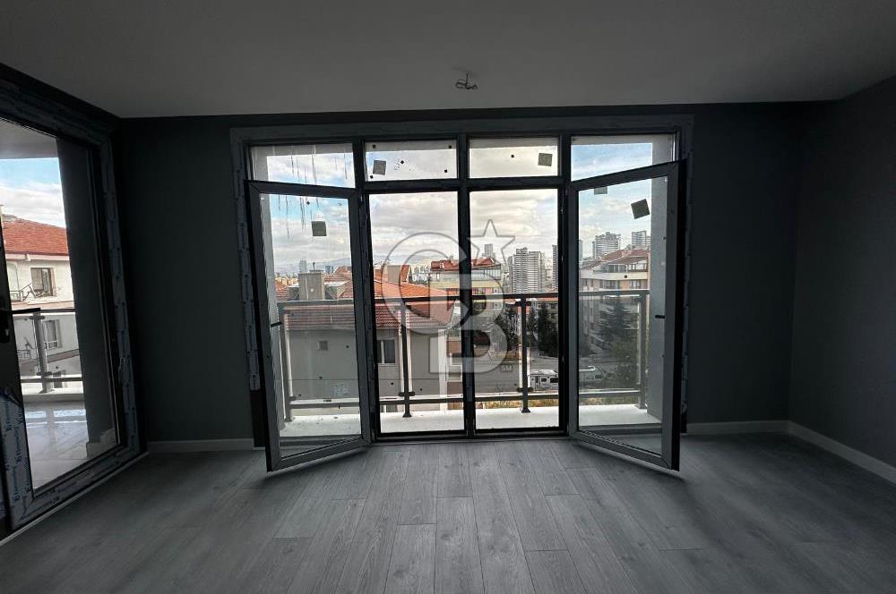 MÜRSEL ULUÇ'ta 3+1 OTURUMA HAZIR CEPHEDEN 3. KAT SIFIR DAİRE