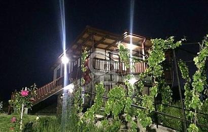GEDİKLİDE ALT-ÜST AYRI GİRİŞLİ 2 KATLI OTANTİK KÖY KONAĞI